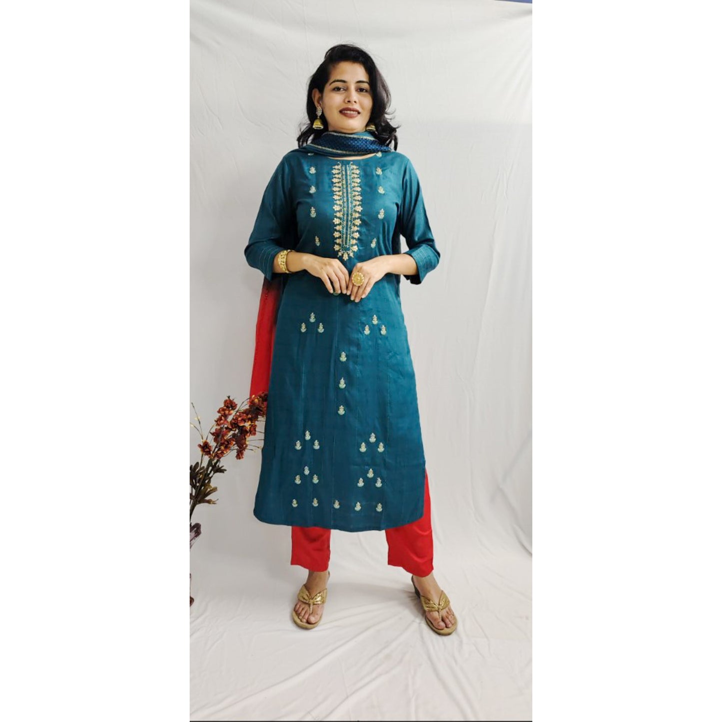 Taamasi Embroidered Suit Set
