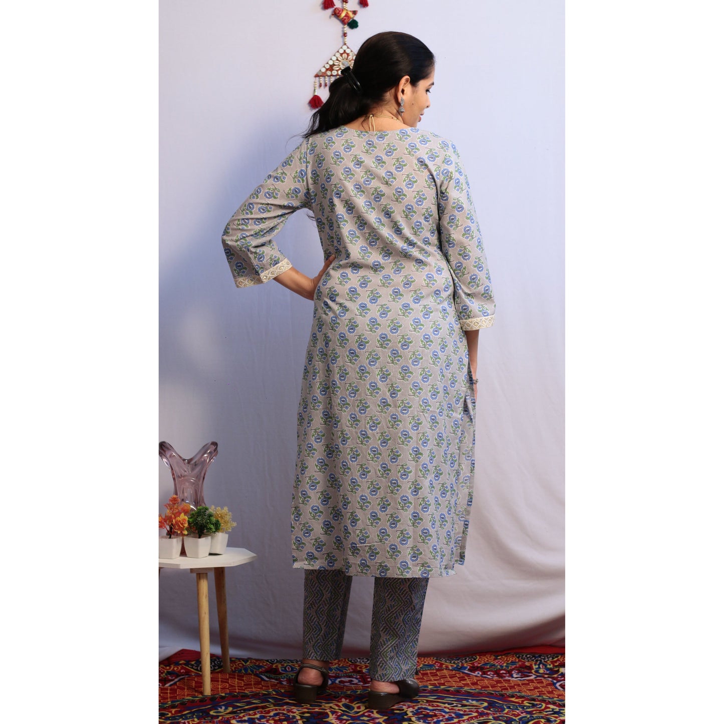 Mrinali Grey Kurti Pant Set