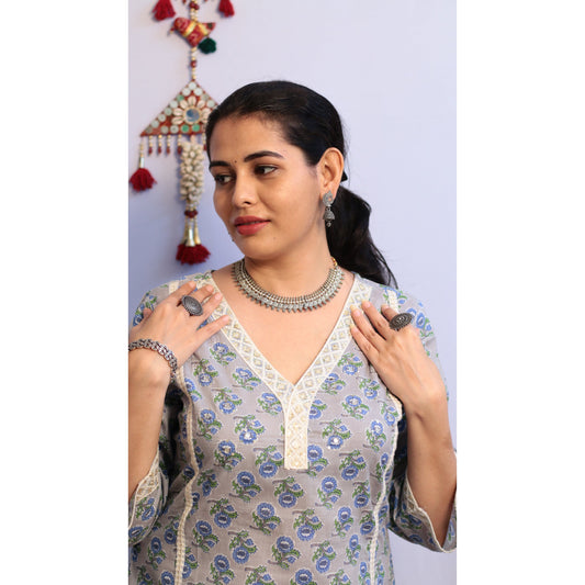 Mrinali Grey Kurti Pant Set