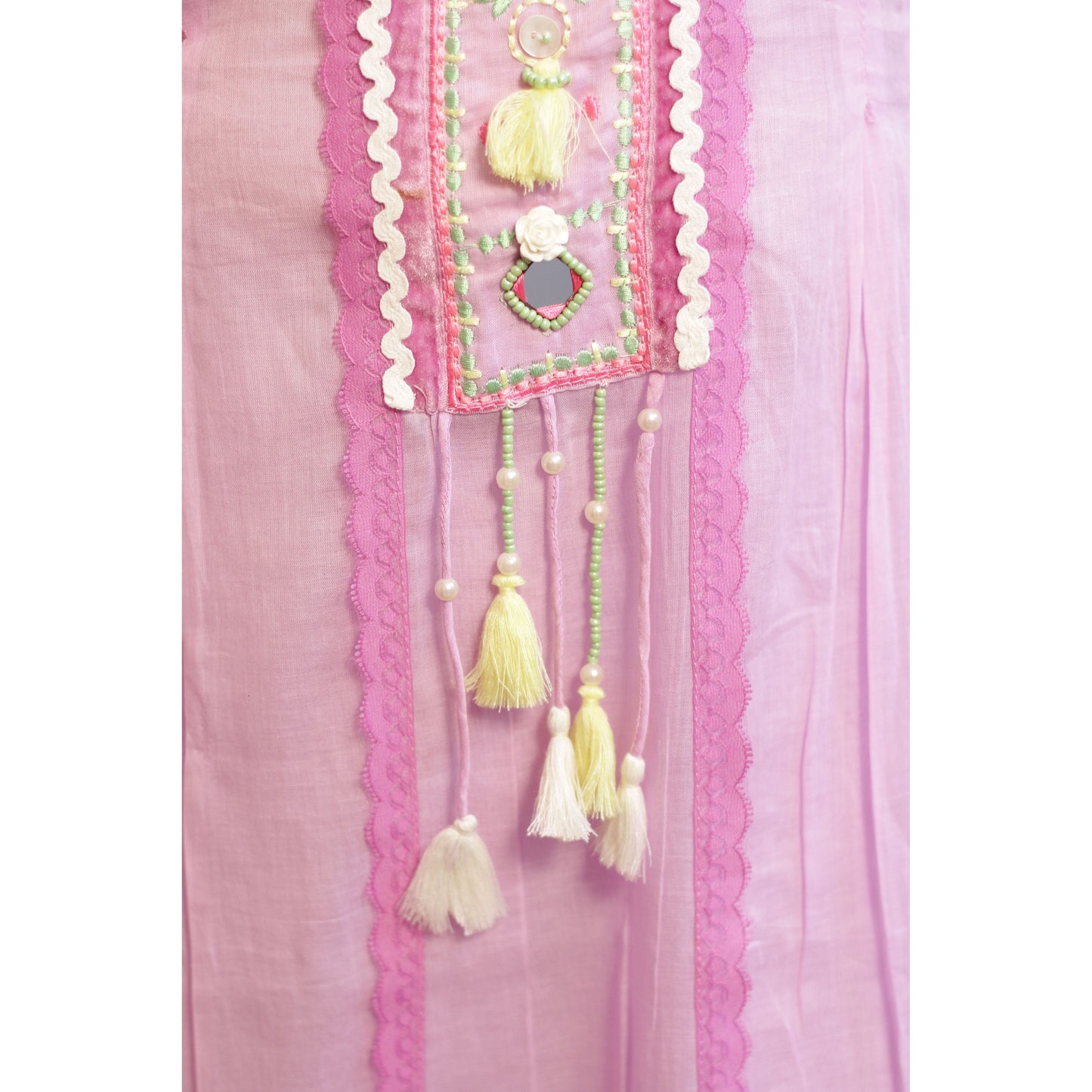 Karvi Embroidered Suit Set