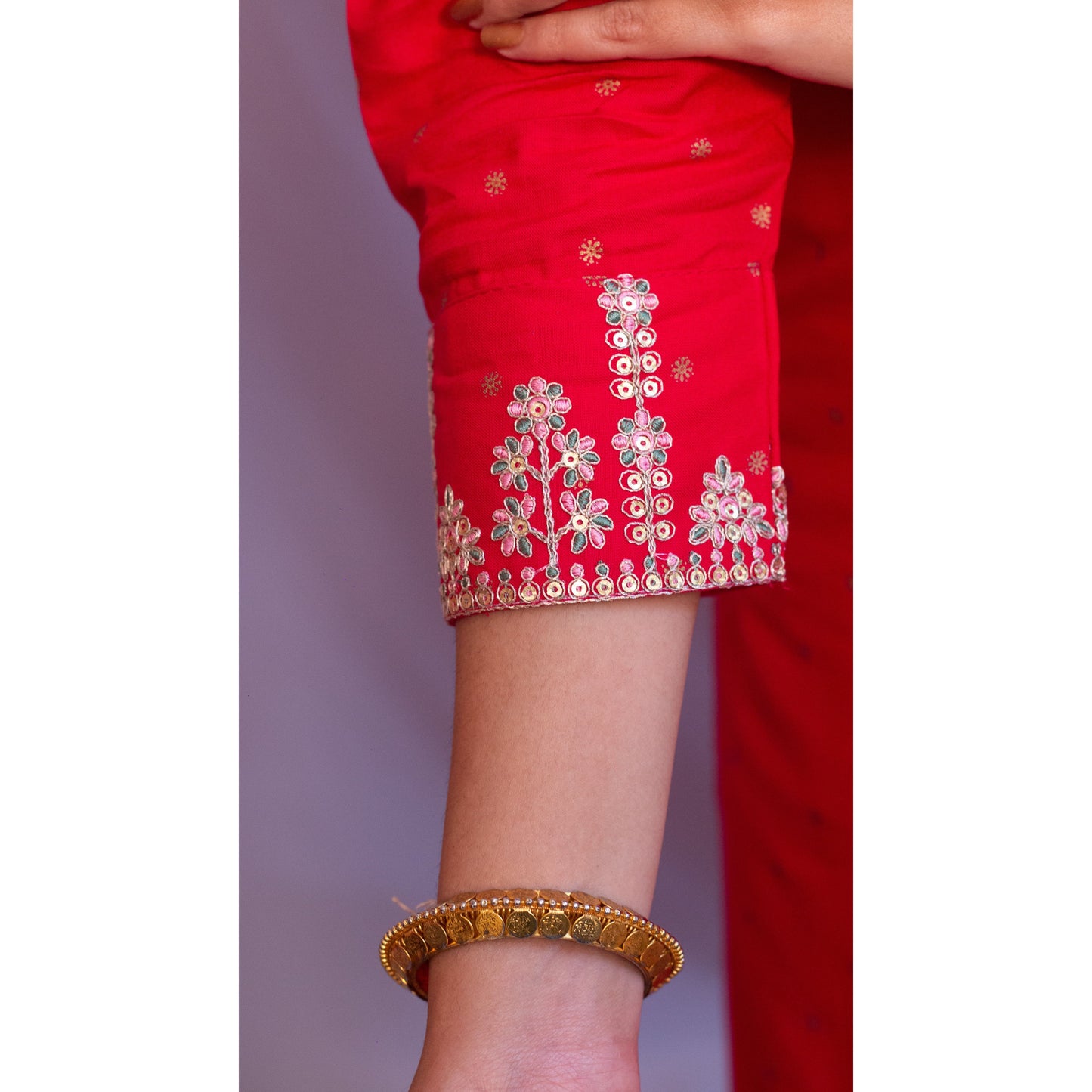 Eeshani Embroidered Suit Set