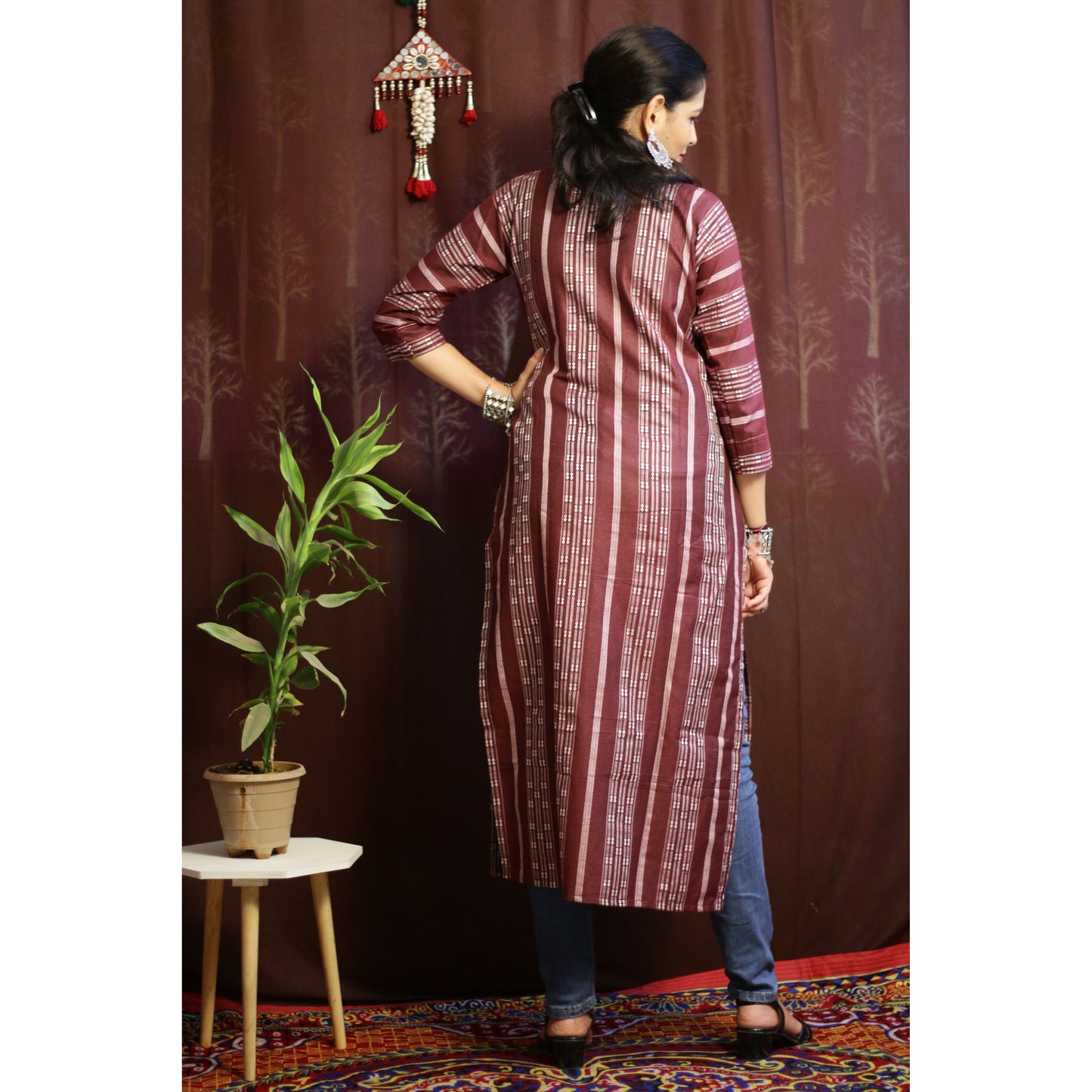 Inaaya Wine Kurti