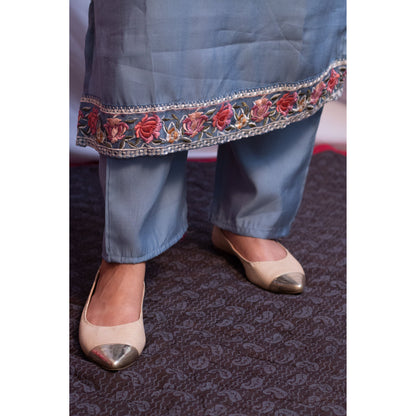 Harikaa Embroidered Suit Set