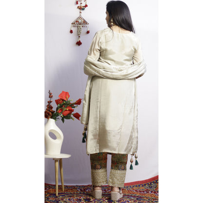 Aarohi Ivory Suit Set