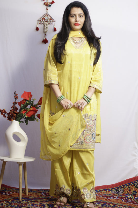 Kiyana Yellow Suit Set