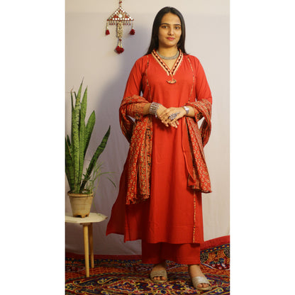 Round Pocket Rust Suit Set