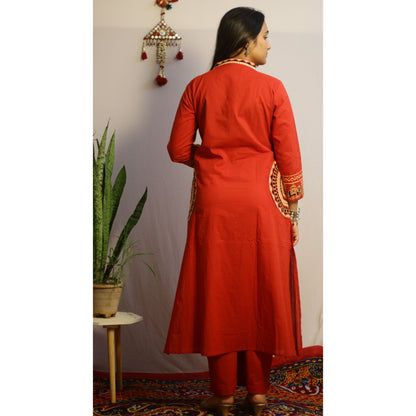 Round Pocket Rust Suit Set